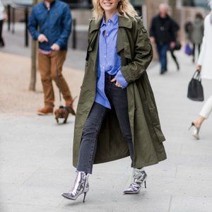 Chic Silver Metallic Stiletto Booties Size 5 IOB